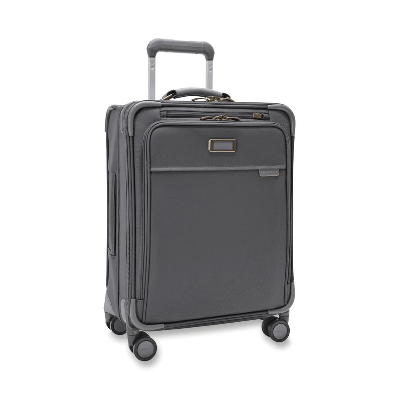 Briggs & Riley Baseline Medium Expandable Spinner