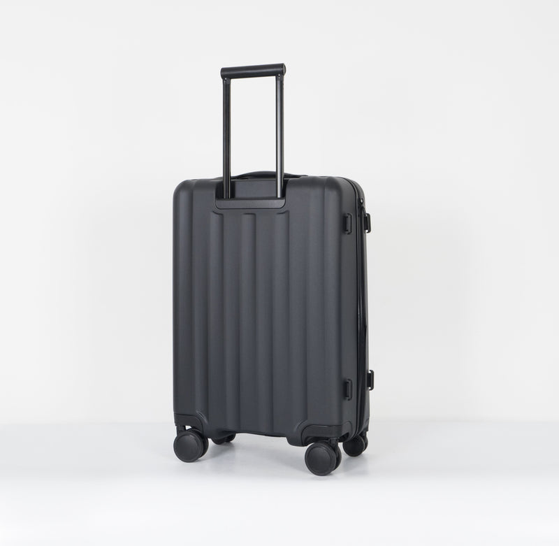 Verage® Greenwich II 25" Medium Hardside Expandable Spinner Luggage